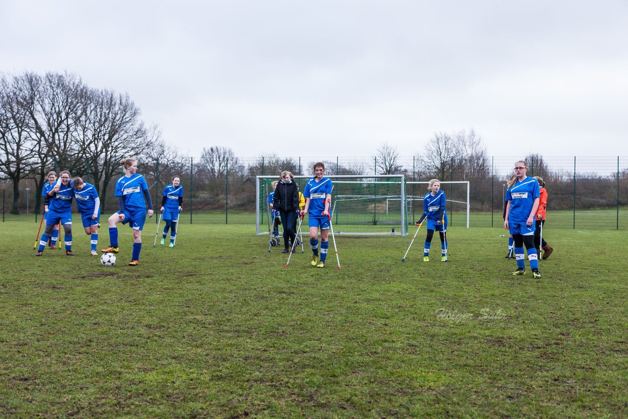 Bild 296 - C-Juniorinnen FSG-BraWie 08 - TuS Tensfeld : Ergebnis: 0:8